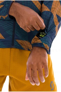 Endurance Tech Windbreaker